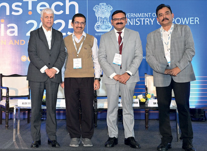 (From left) Alok K. Brara, Publisher, PowerLine; Srinivasan Ravi, TG Transco;
Dr Yatindra Dwivedi, POWERGRID; and
Dr V. K. Singh, Power Sector Skill Council